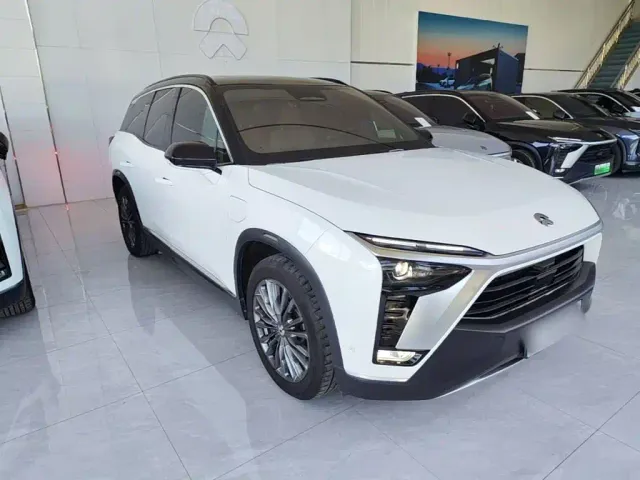 Nio ES8 — Фото автомобиля 3