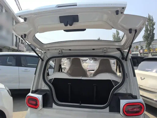 Wuling Hongguang Mini EV — Фото автомобиля 18