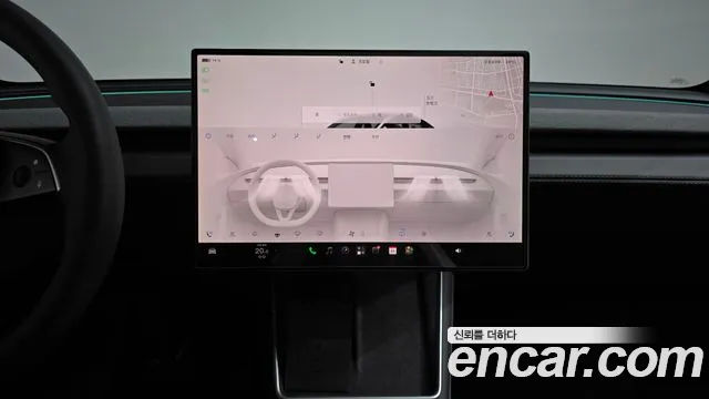 Tesla Model Y — Фото автомобиля 13