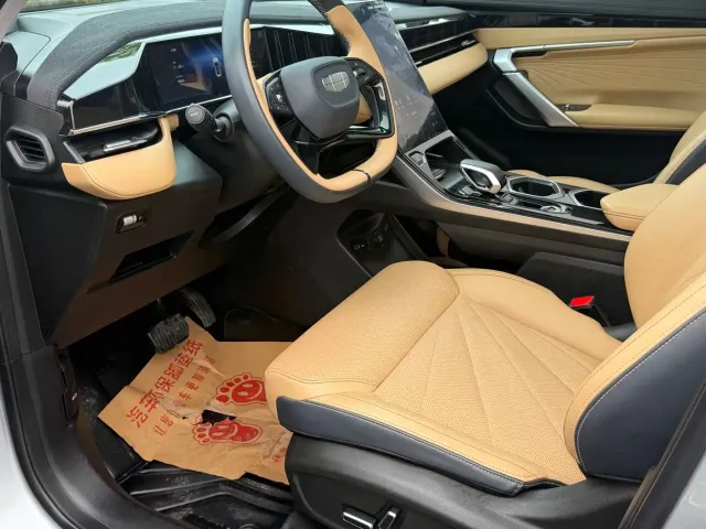 Geely Boyue L — Фото автомобиля 7