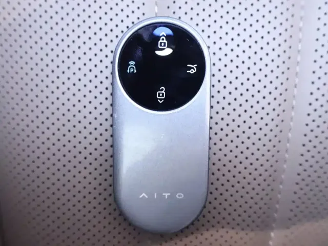 Aito M7 — Фото автомобиля 30