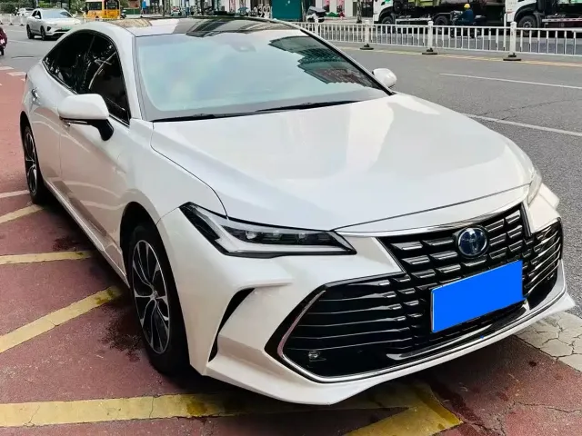 Toyota Avalon — Фото автомобиля 3