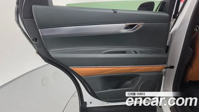 Genesis GV80 — Фото автомобиля 14