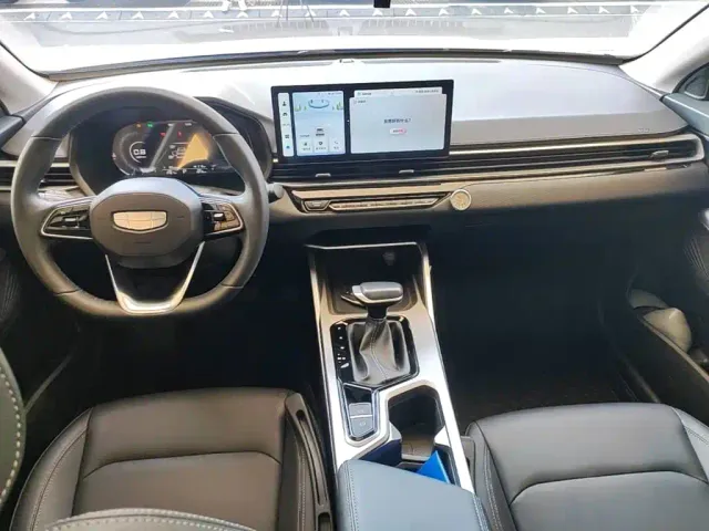 Geely Emgrand — Фото автомобиля 9