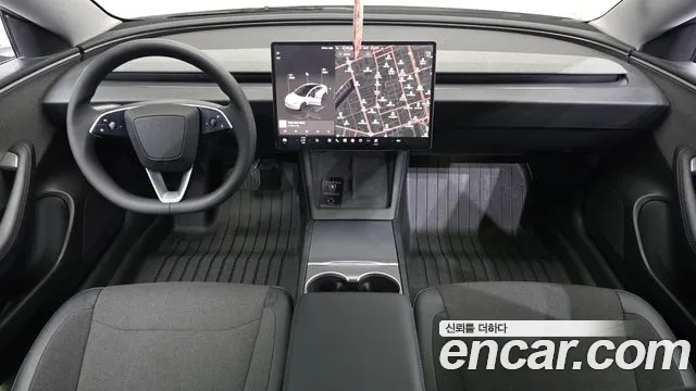 Tesla Model 3 — Фото автомобиля 7