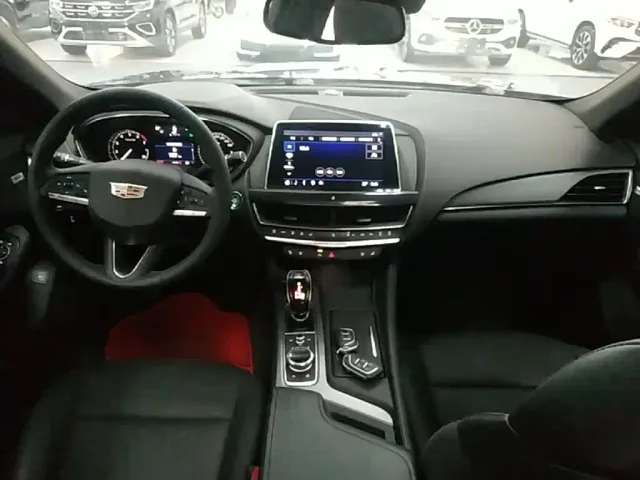Cadillac CT5 — Фото автомобиля 9