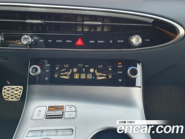 Genesis GV70 3.5T Бензин AWD — Фото автомобиля 16