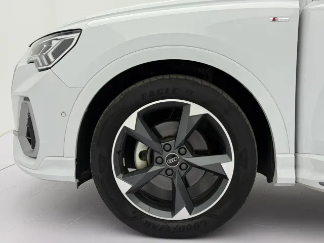 Audi Q3 — Фото автомобиля 18