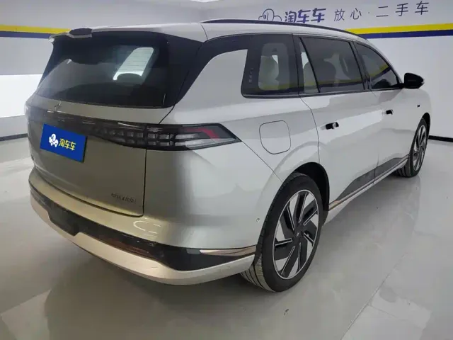 Dongfeng eπ 008 — Фото автомобиля 3