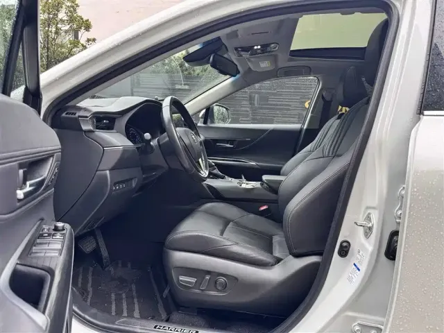 Toyota Harrier — Фото автомобиля 5