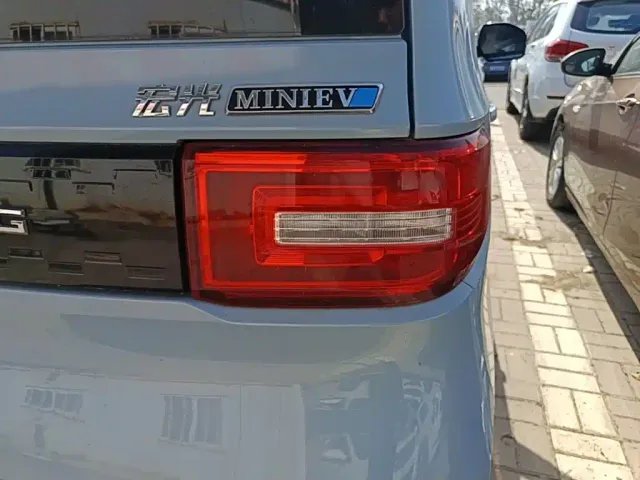 Wuling Hongguang Mini EV — Фото автомобиля 7