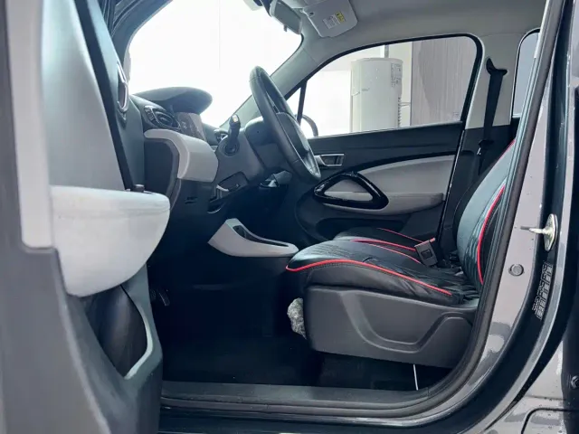 Leapmotor T03 — Фото автомобиля 6