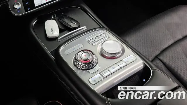 Genesis G90 Бензин 3.5 турбо AWD — Фото автомобиля 9