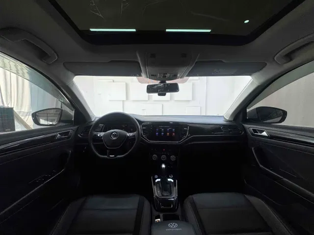 Volkswagen T-Roc — Фото автомобиля 16