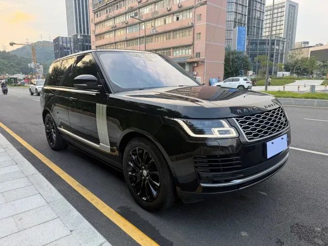 Land Rover Range Rover — Фото автомобиля 16