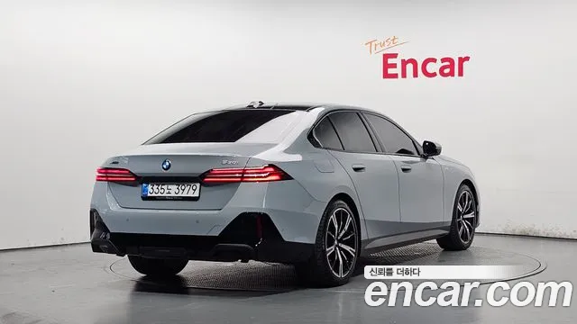 BMW 5-Series 5 серия (G60) 530i xDrive M Sport — Фото автомобиля 2