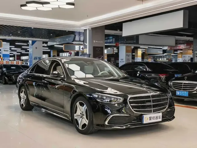 Mercedes-Benz S-Class — Фото автомобиля 3