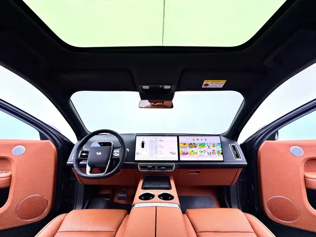 Li Auto L9 — Фото автомобиля 16
