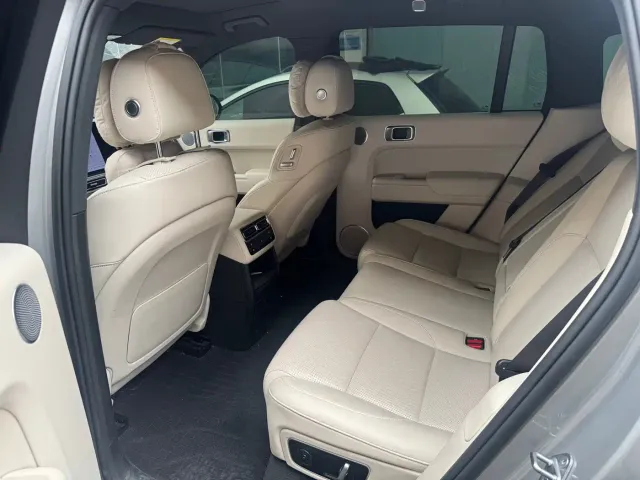 Li Auto L7 — Фото автомобиля 9