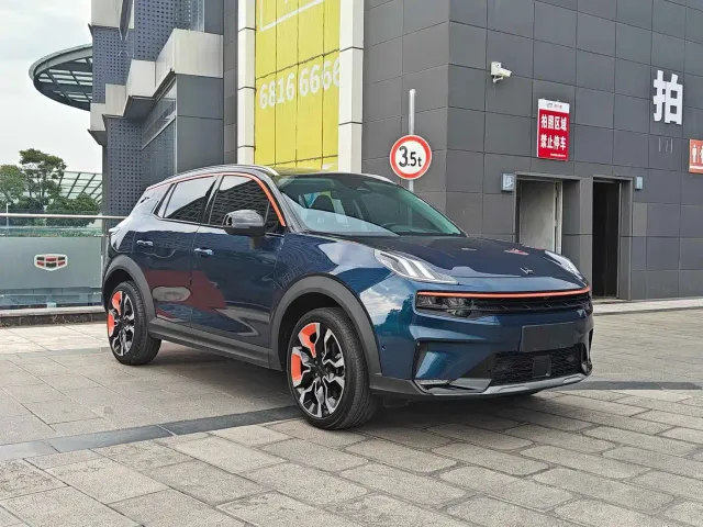 Lynk & Co 06 — Фото автомобиля 3