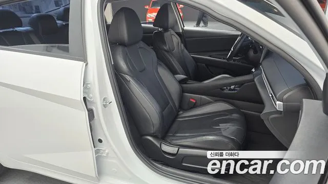 Hyundai Avante CN7 — Фото автомобиля 16
