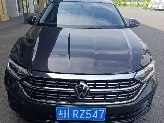 Фотография автомобиля — Volkswagen Sagitar