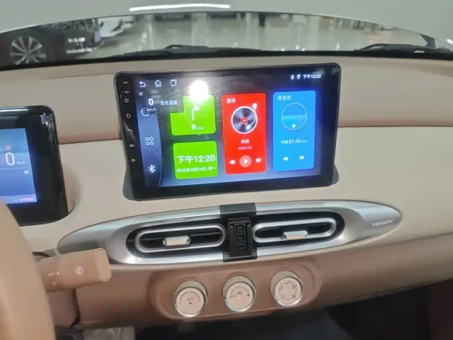 Wuling Hongguang Mini EV — Фото автомобиля 12