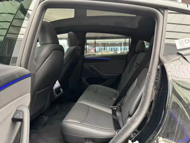 Tesla Model Y — Фото автомобиля 7