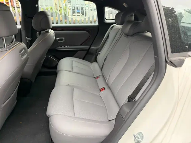 Changan Qiyuan A06 — Фото автомобиля 12