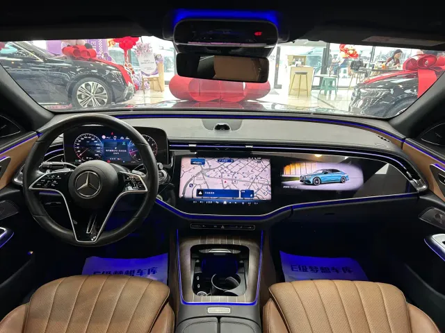 Mercedes-Benz E-Class — Фото автомобиля 14