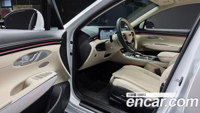 Genesis GV70 — Фото автомобиля 10