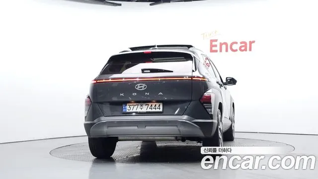 Hyundai Kona SX2 — Фото автомобиля 3