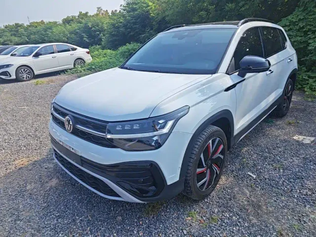 Фотография автомобиля — Volkswagen Tharu