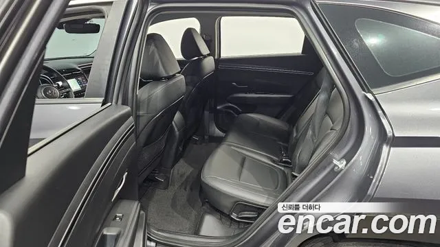 Hyundai Tucson Tucson (NX4) Бензин 1.6 турбо 2WD — Фото автомобиля 12