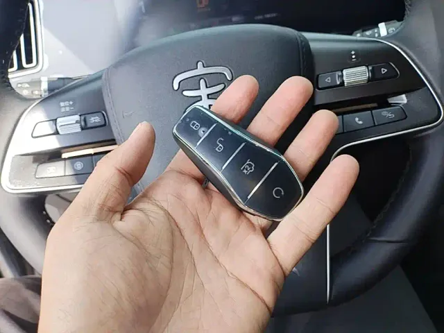 BYD Song Pro — Фото автомобиля 8