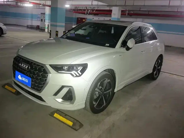 Фотография автомобиля — Audi Q3