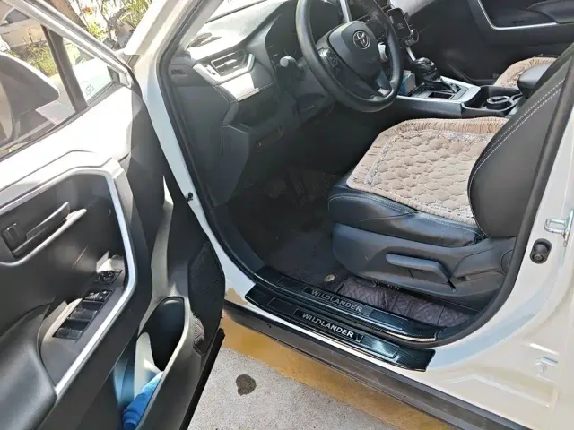 Toyota Wildlander — Фото автомобиля 12