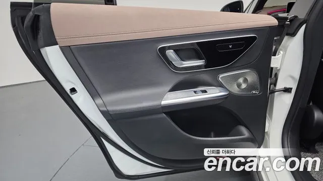 Mercedes-Benz EQE V295 — Фото автомобиля 14