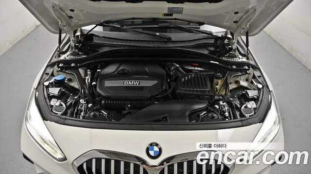 BMW 1 Series F40 — Фото автомобиля 6