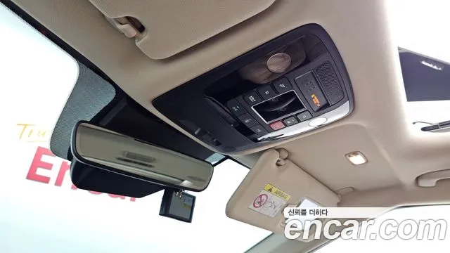 Kia Carnival Generation 4 — Фото автомобиля 28