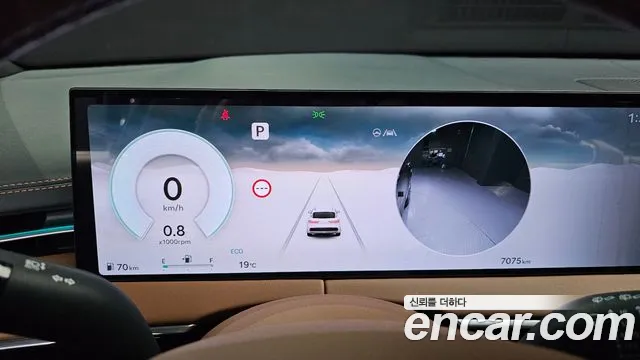Genesis GV70 — Фото автомобиля 11