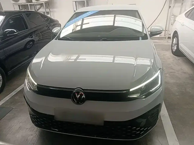 Volkswagen Lavida — Фото автомобиля 2