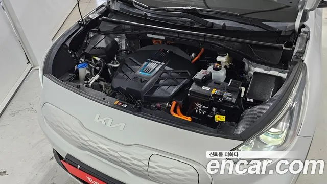 Kia Niro — Фото автомобиля 9