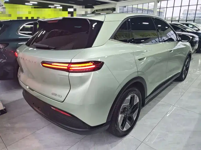 Bestune Yueyi 03 — Фото автомобиля 6