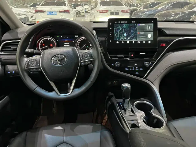 Toyota Camry — Фото автомобиля 9
