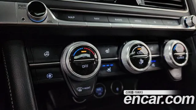 Genesis G70 — Фото автомобиля 22