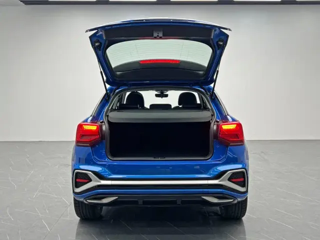 Audi Q2L — Фото автомобиля 9