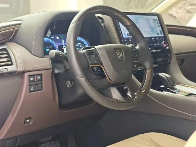 Toyota Vellfire — Фото автомобиля 7