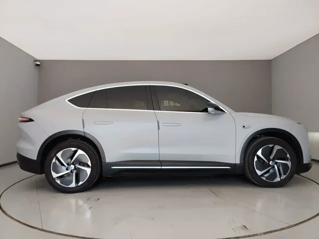 Nio EC6 — Фото автомобиля 4
