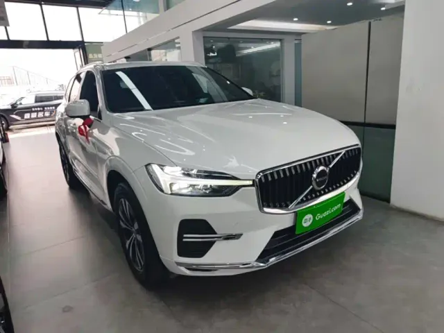 Volvo XC60 — Фото автомобиля 3